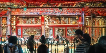 小姐姐唱的阳光的歌究竟是哪首？