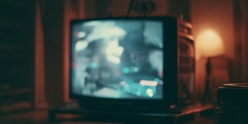 电视上刚才放的歌究竟是什么？