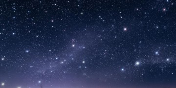 晚上闪瞎你的眼出自哪首歌？