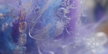 是你太懦弱出自哪首歌?