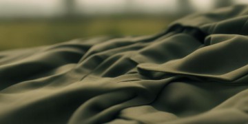 曾经我也身着军装是哪首歌?